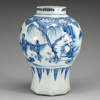 A blue and white Transitional jar, 17th Century.