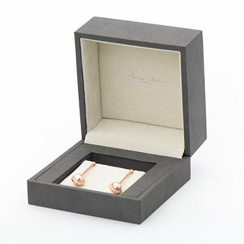 APAIR OF EARRINGS, cultured pearls, brilliant cut diamonds, 18K gold. Françoise Albasini, Cannes.