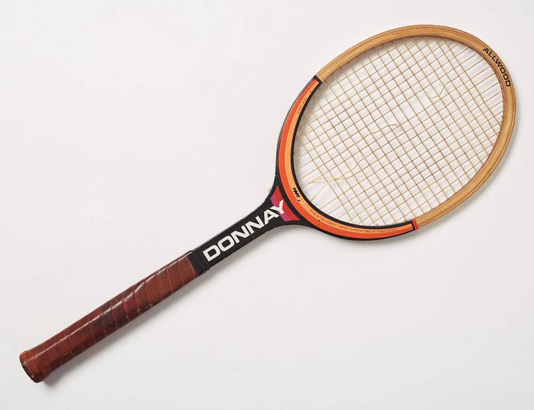 Tennis racket, Donnay Borg Allwood. Signed by Björn Borg with dedication on Slipcase.