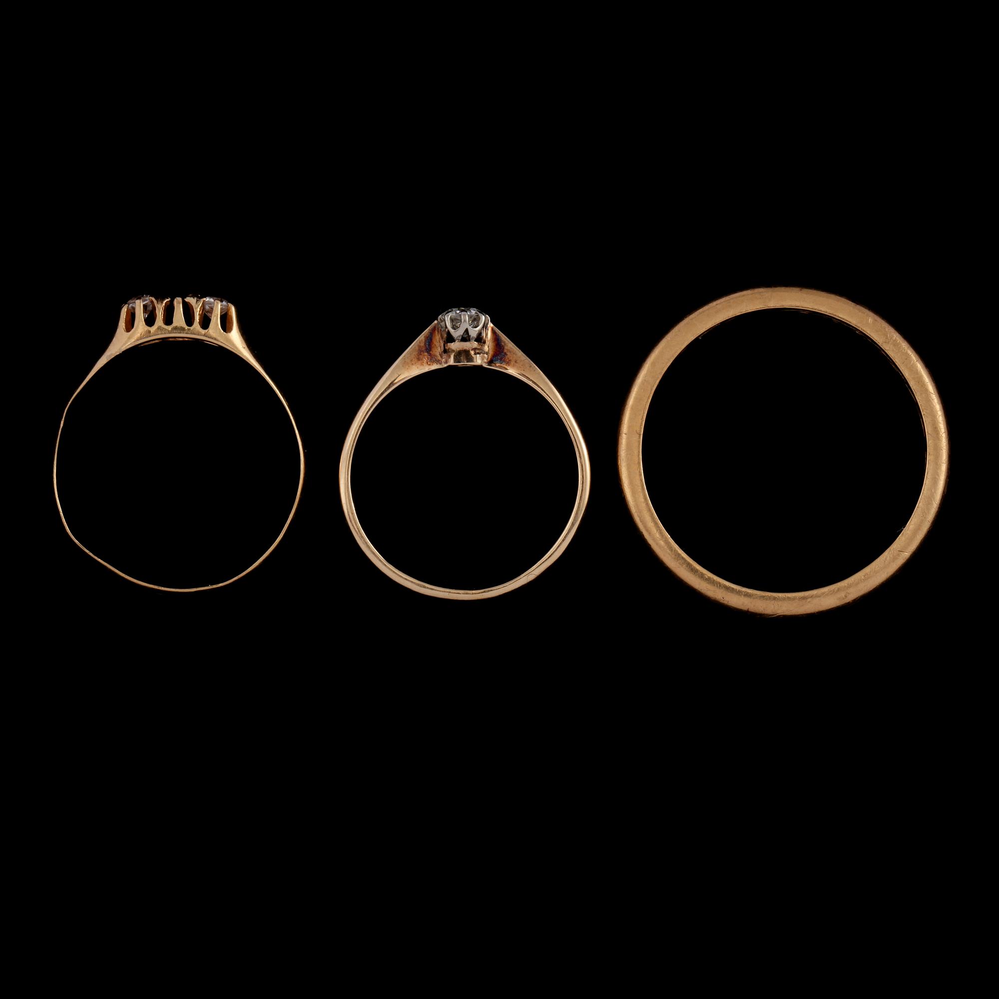 RINGAR, 3 st, 14 respektive 18k guld, delvis John Pettersons eftr, Stockholm, 1948. Total vikt 5 g.