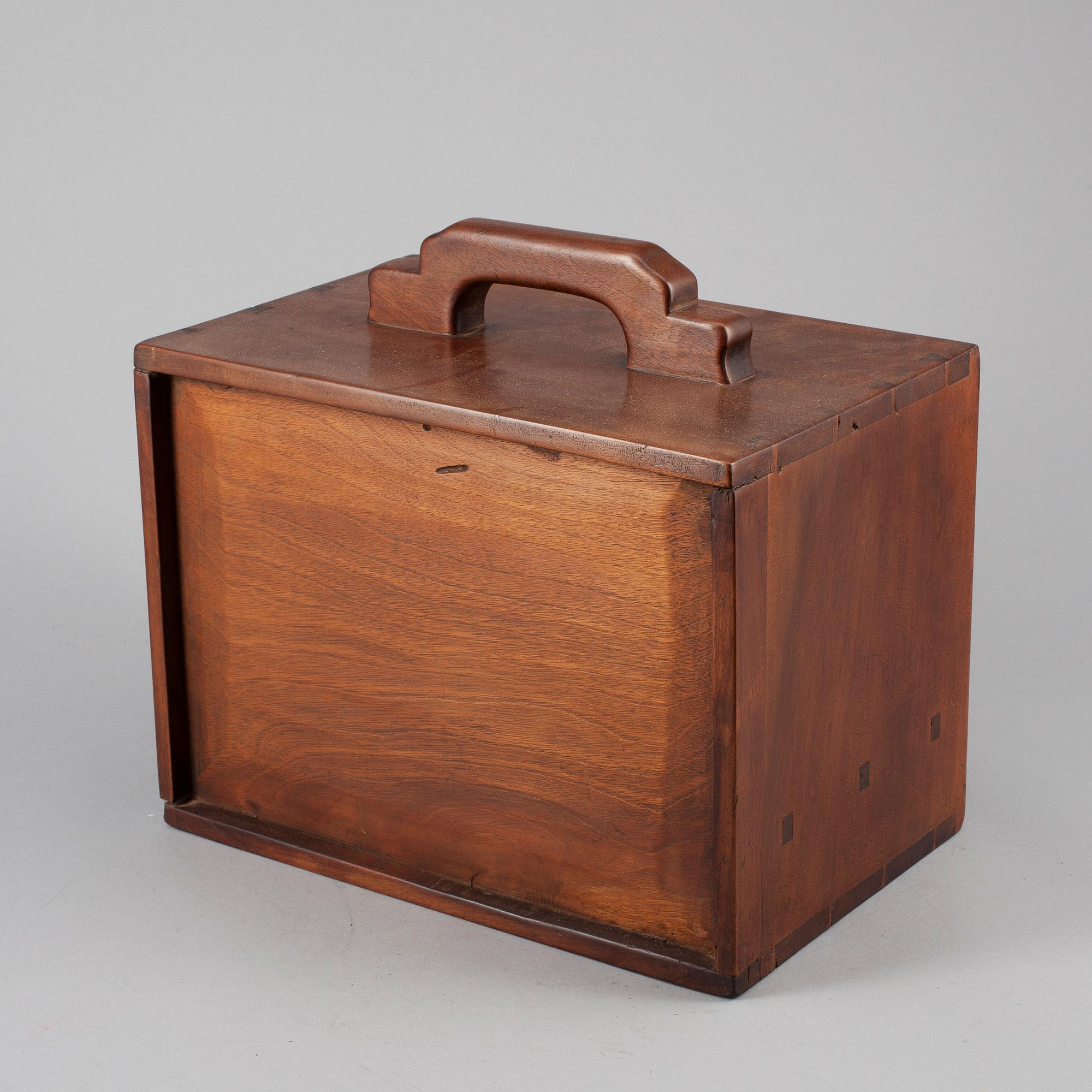 BOKLÅDA, Kina, 1800-talets mitt.