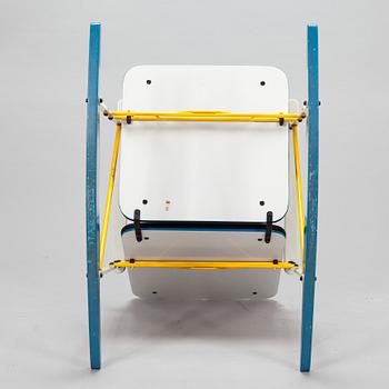 Yrjö Kukkapuro,  gungstol, "A509", Avarte 1980-tal.