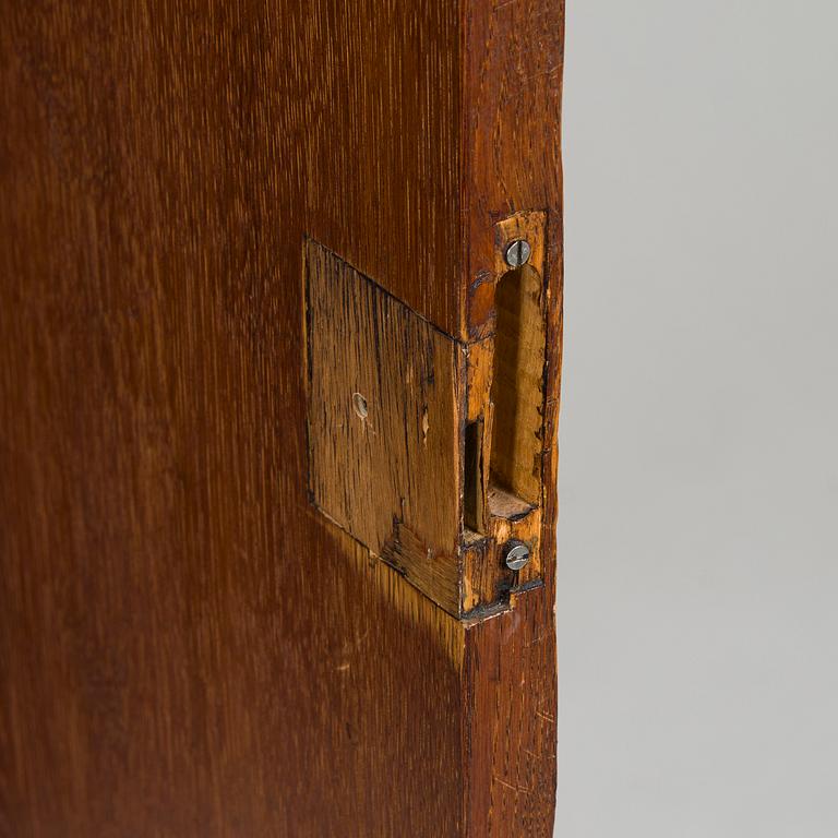 Birger Hahl, a 1930's cabinet by A. Salmi Huonekalutehdas.