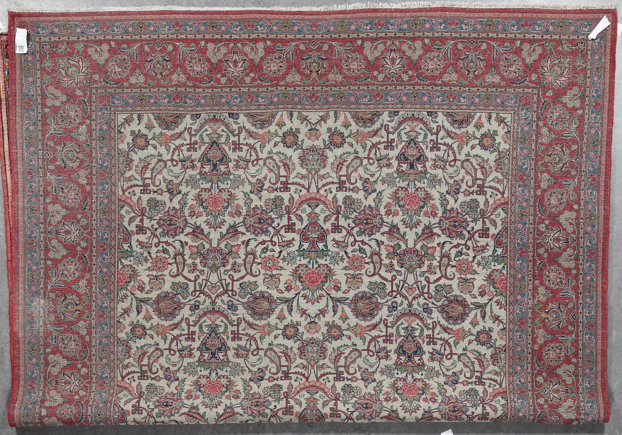 MATTA, old, sannolikt Täbris, ca 325x241 cm.