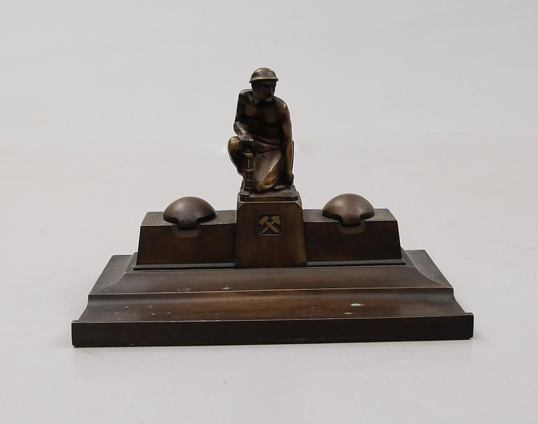 SKRIVSTÄLL, brons, signerad R, 1930-tal.