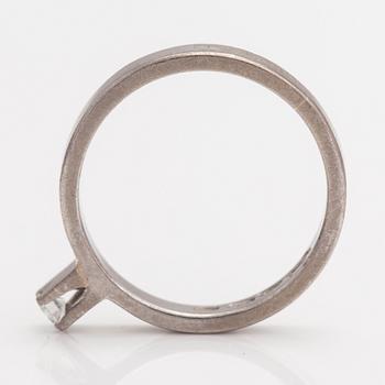 Ring, 18K vitguld, diamant ca 0.10 ct.