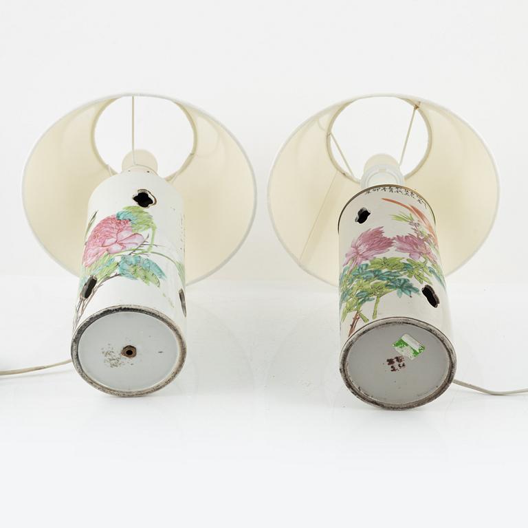 Bordslampor, ett par, Kina, 1900-tal.