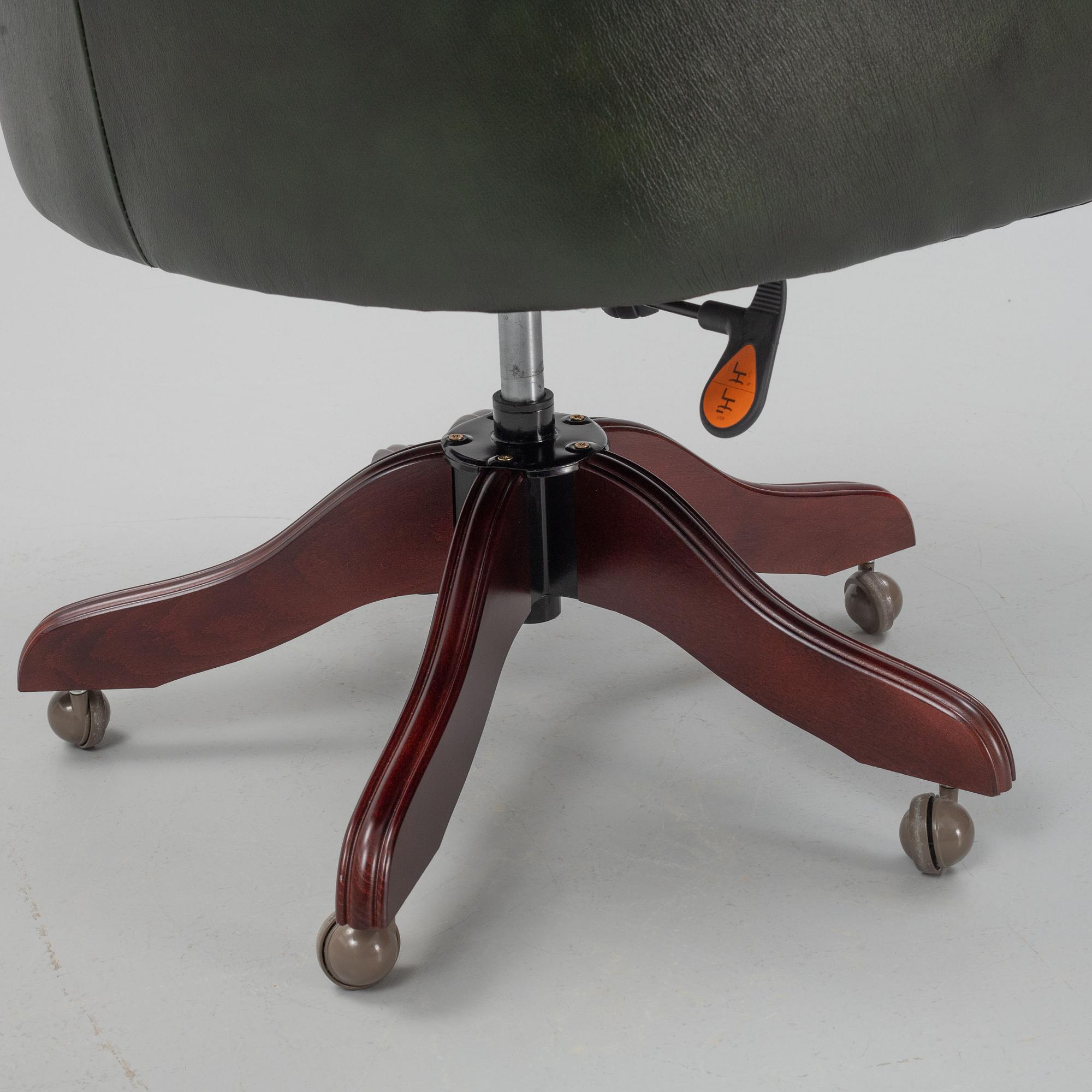 A Chesterfield Sofa Company desk chair, England, contemporary.