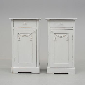 SÄNGBORD, ett par, 1900-tal.