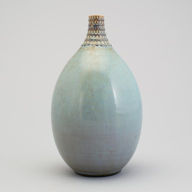 STIG LINDBERG, a stoneware vase, Gustavsberg 1954.