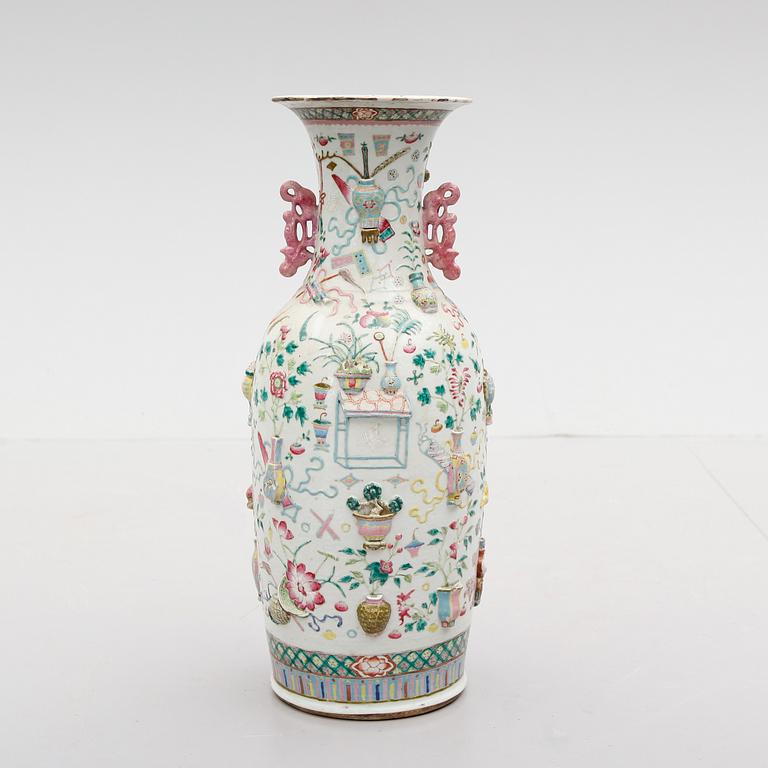 GOLVVAS, porslin, Kina, 1800-tal.