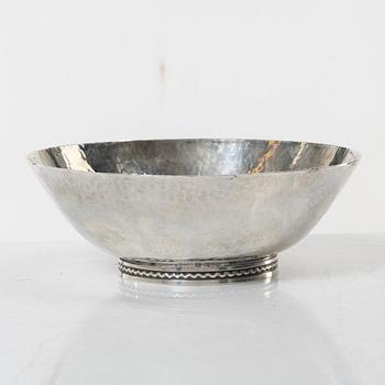 Eric Löfman, Bowl, silver, MEMA, 2002.