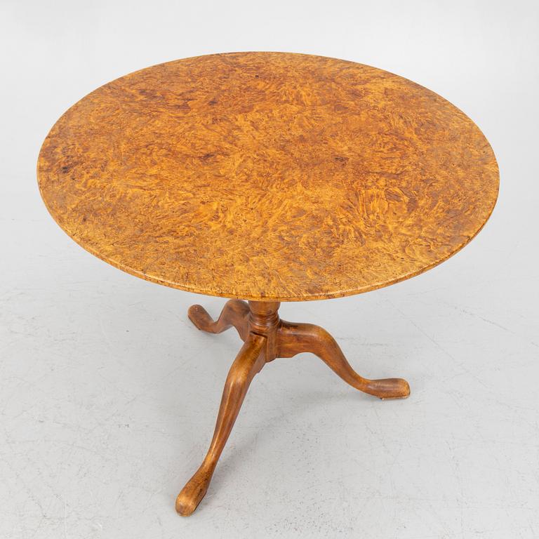 A tilt-top table by A. J. Rosendahl (master active in Arboga 1762-1836).