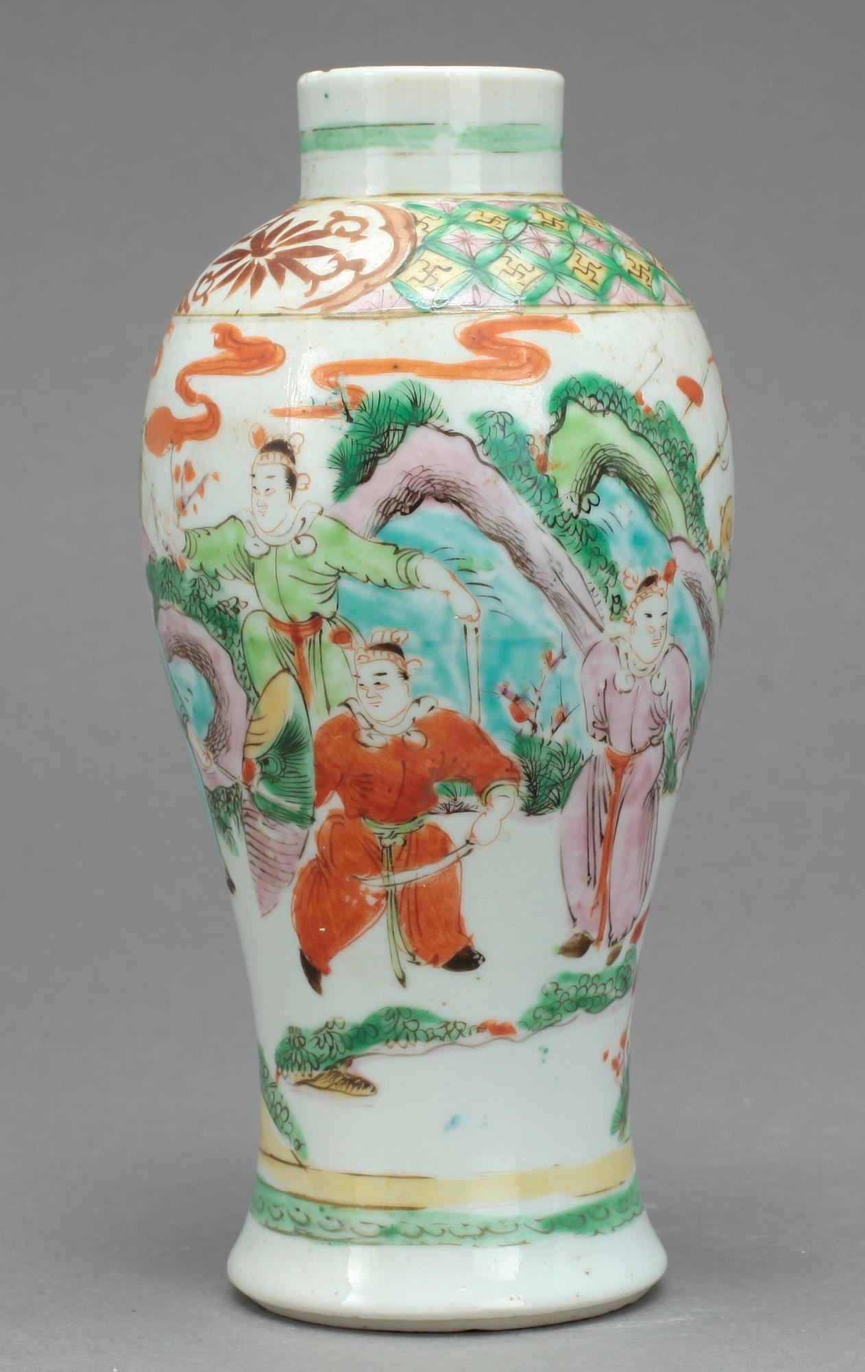 VAS, porslin, Kina 1800/1900-tal.