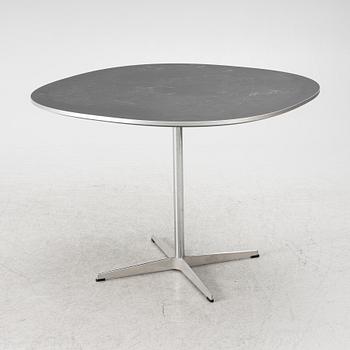 Arne Jacobsen, Bruno Mathsson & Piet Hein, a dining table, Fritz Hansen, Denmark, 2015.