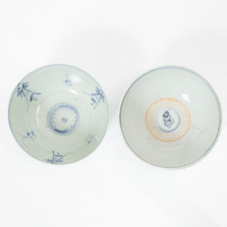A group of four blue and white porcelain bowls, made for the Southeast Asian market, Ming and Qing dynasty.