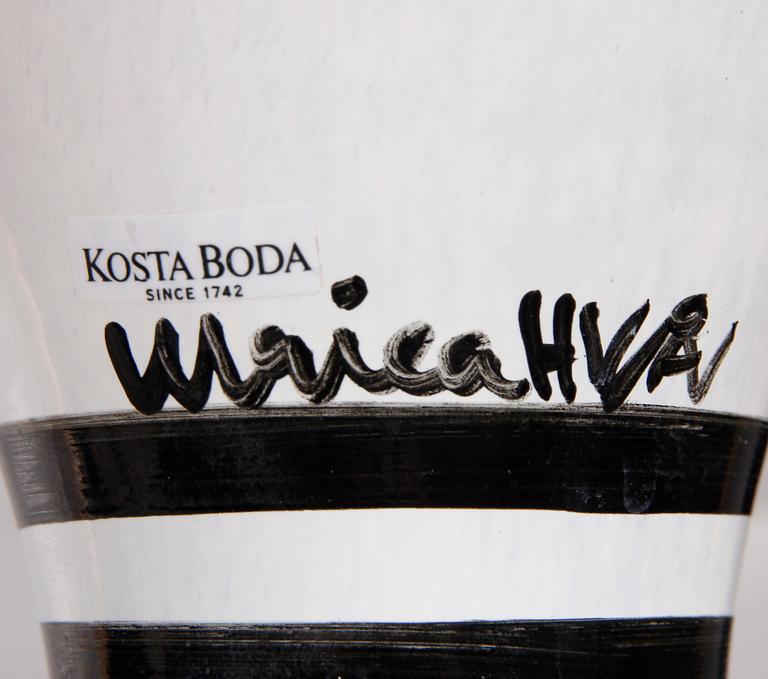 VASER, 2 st, Ulrika Hydman-Vallien, Kosta Boda. Sign.