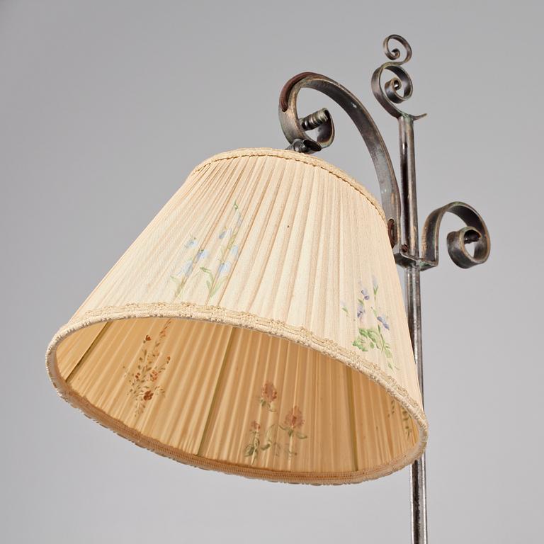 GOLVLAMPA, tidigt 1900-tal.