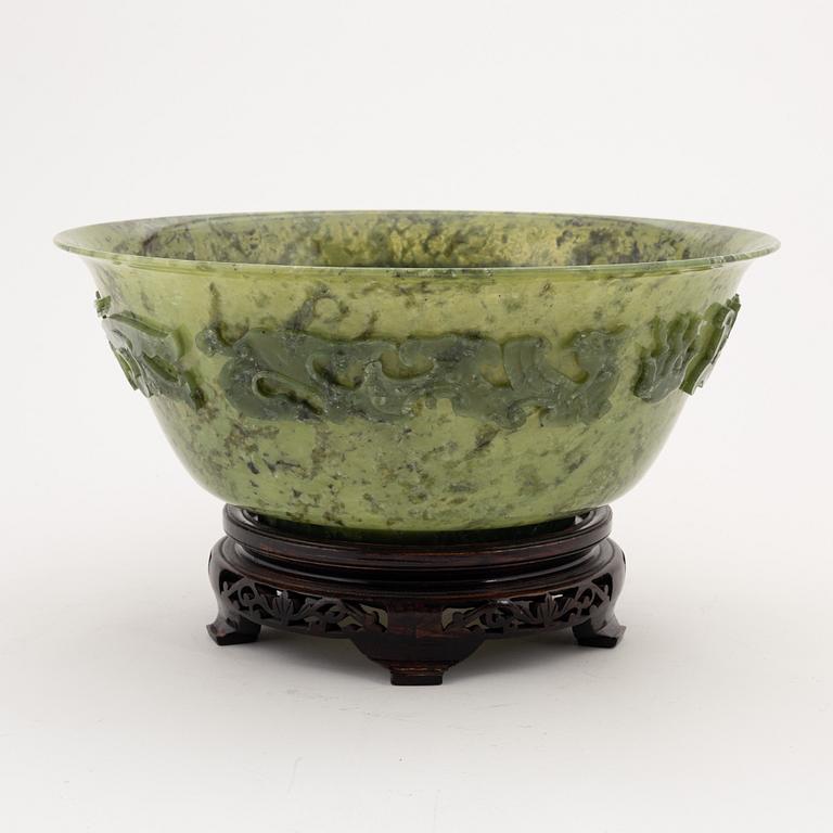 A large green dragon bowl, China, 20th Century.