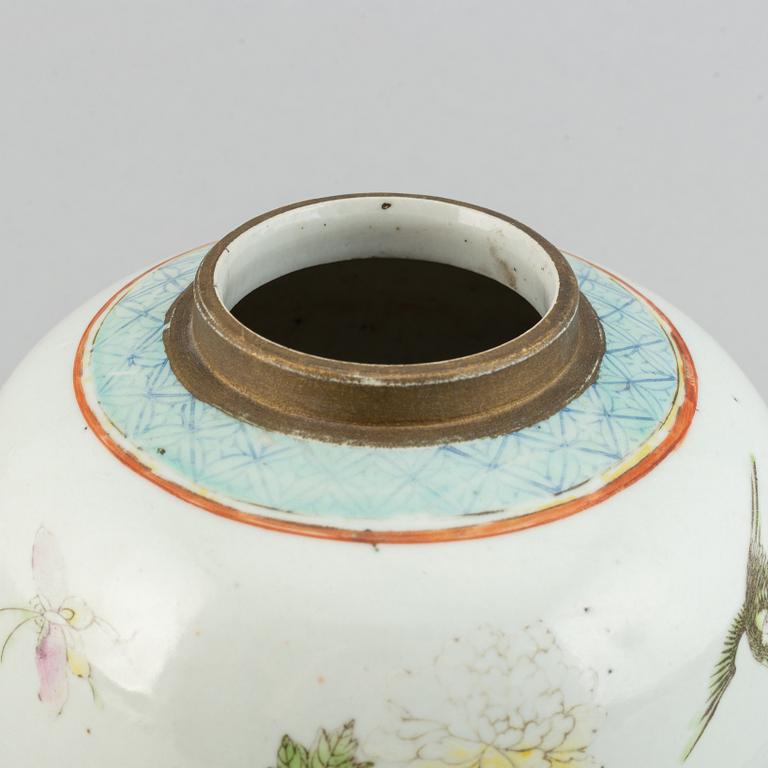 A famille rose jar, late Qing dynasty, circa 1900.