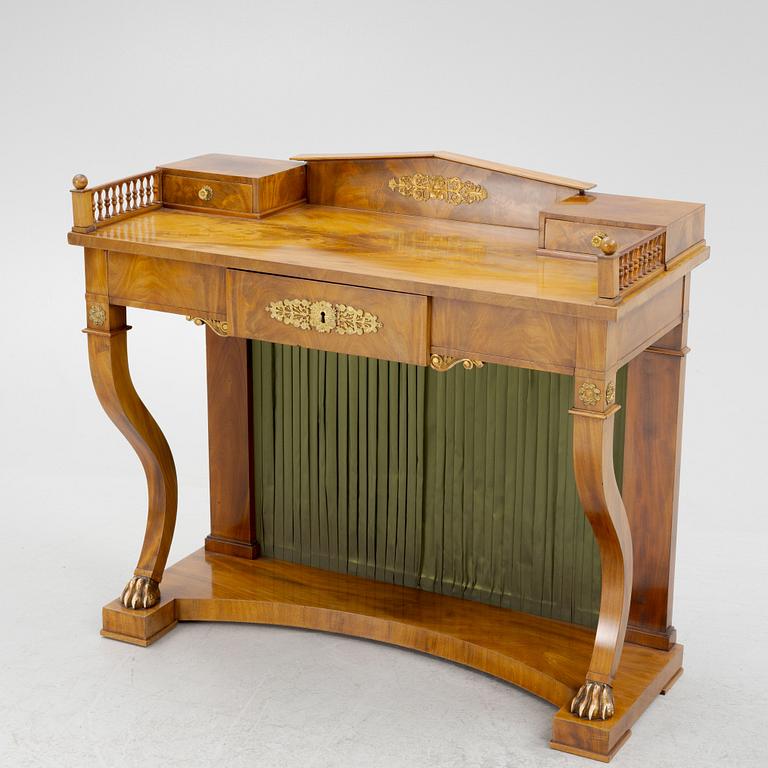 An Empire dressing table by Johan Öman, Stockholm (1815-33).