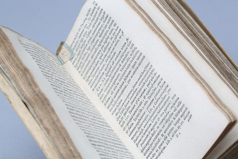 Johann Friedrich Gronovius. Ad L. & M. Annaeos Senecas Notae.Lvgd. Batav. : Ex Officina Elseviriana, 1649.