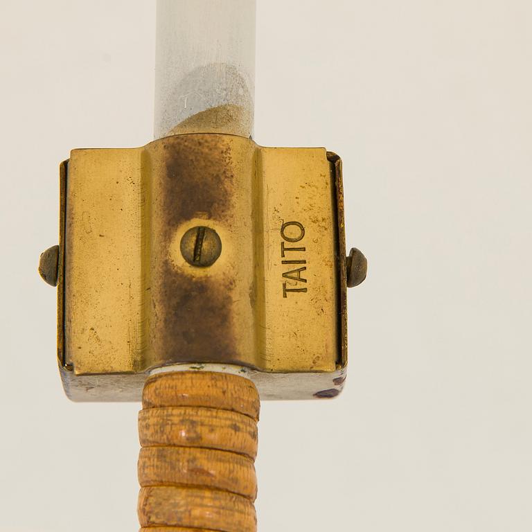 Paavo Tynell, A mid-20th Century floor lamp model 9602 for Taito, Finland.