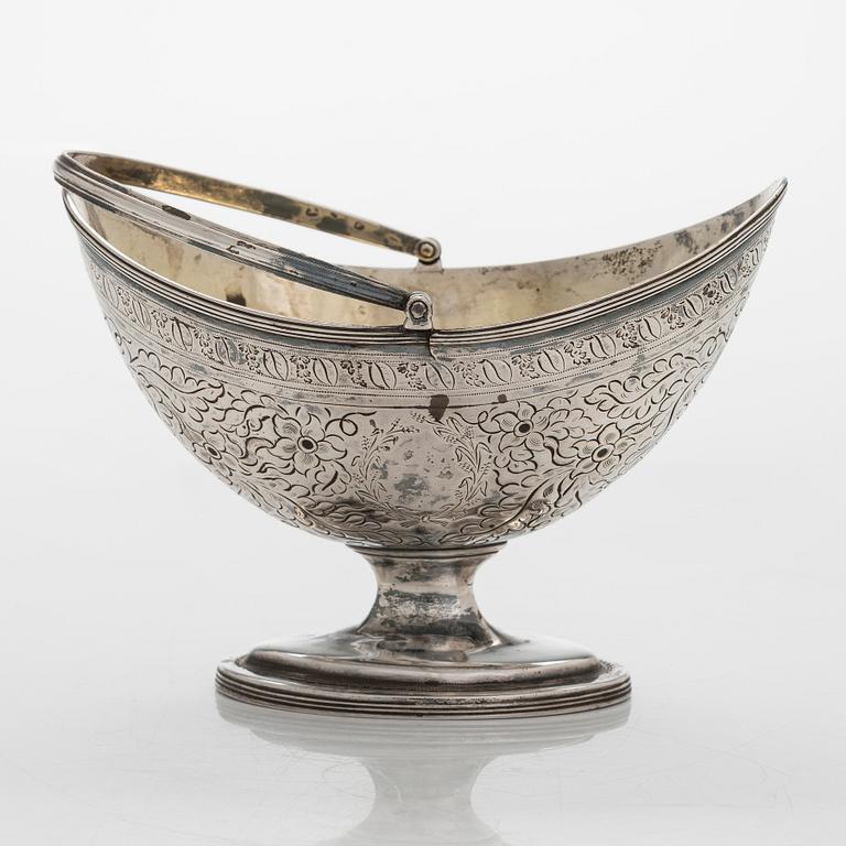 A sterling silver candy bowl, mark of William Abdy II, London, 1800.