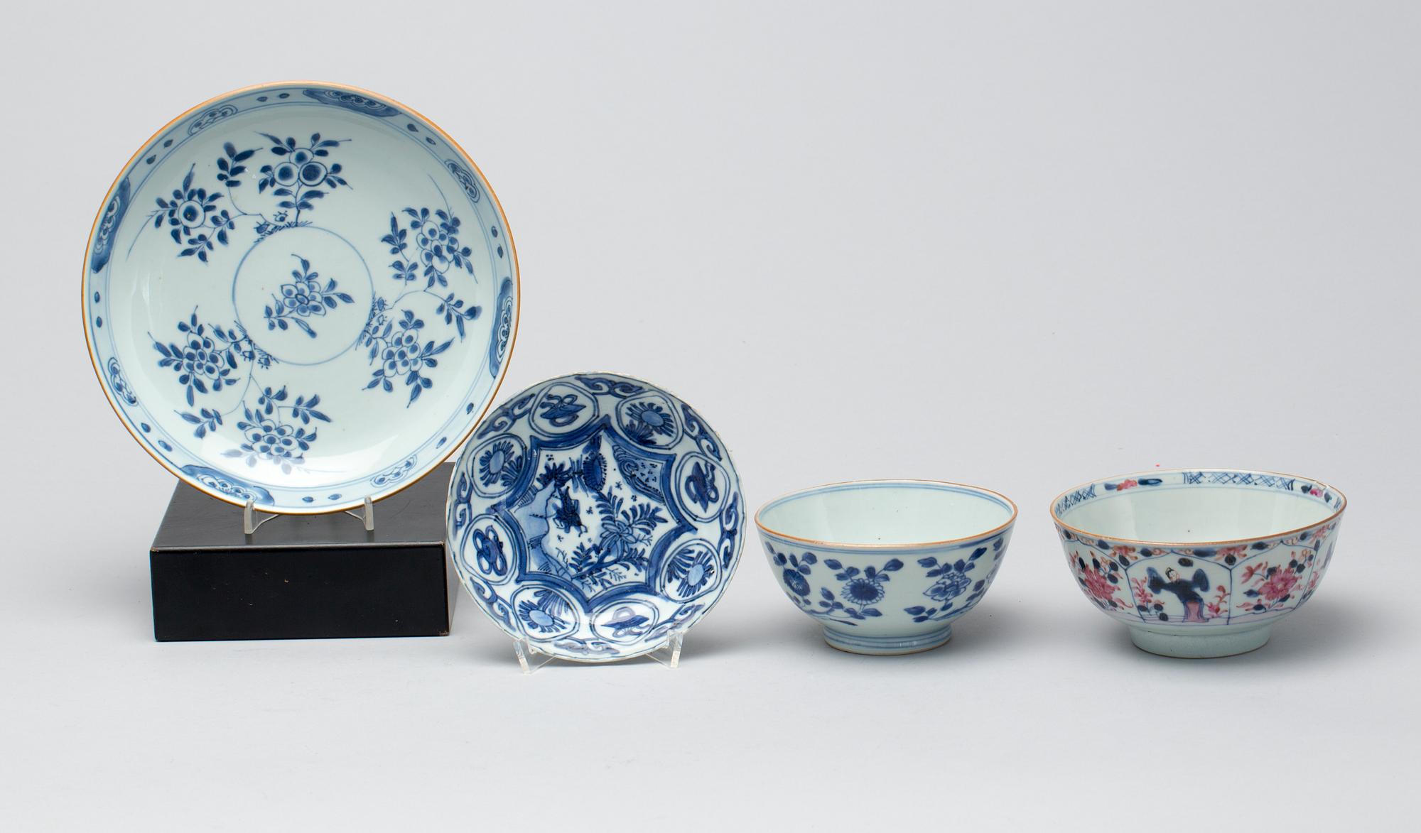 SKÅLAR, 2 st samt SKÅLFAT, 2 st, Kina 1700-tal.