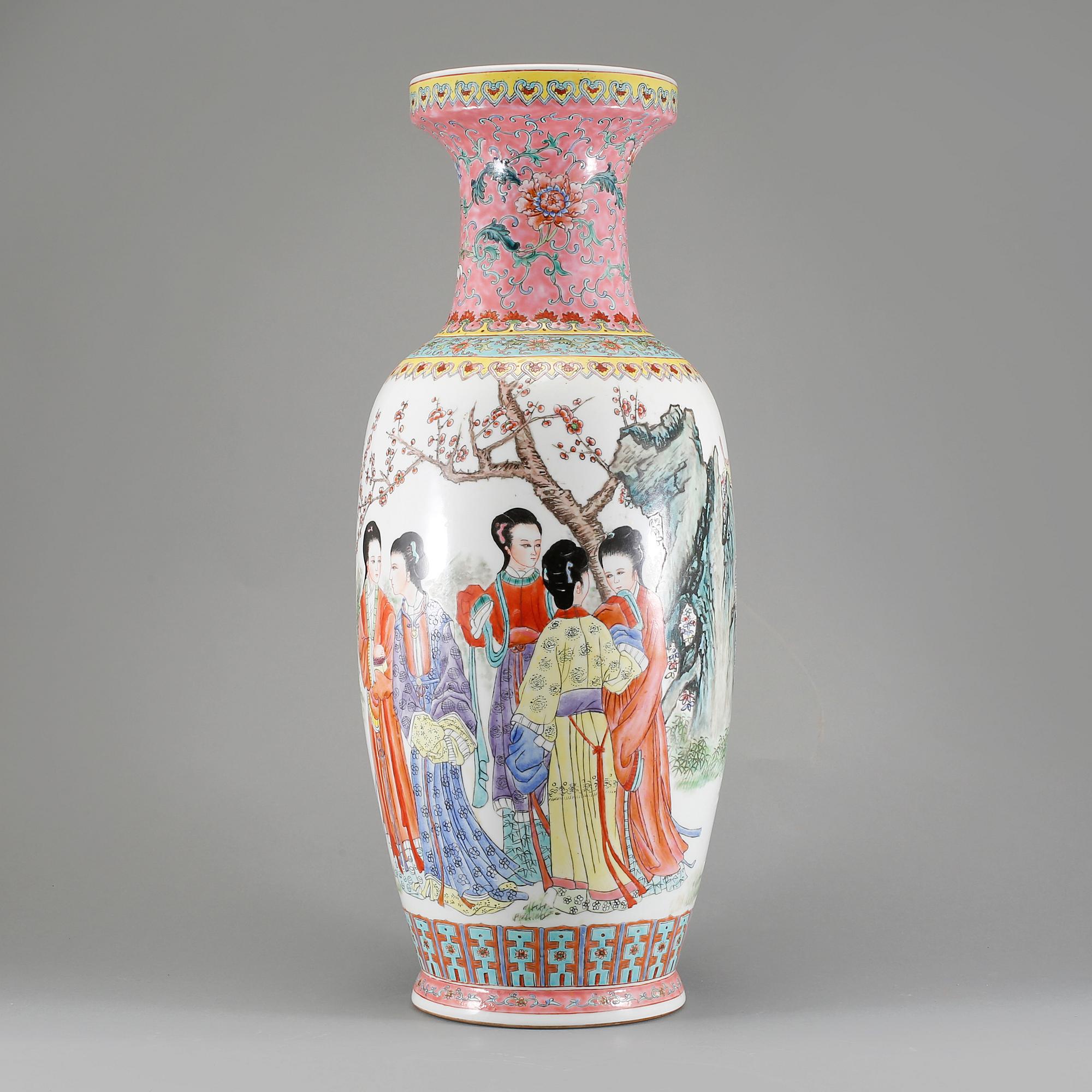 VAS, porslin, Kina, 1900-tal.