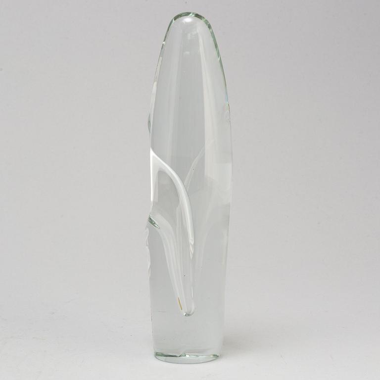 WIKTOR BERNDT, a glass vase from Flygsfors, 1959.