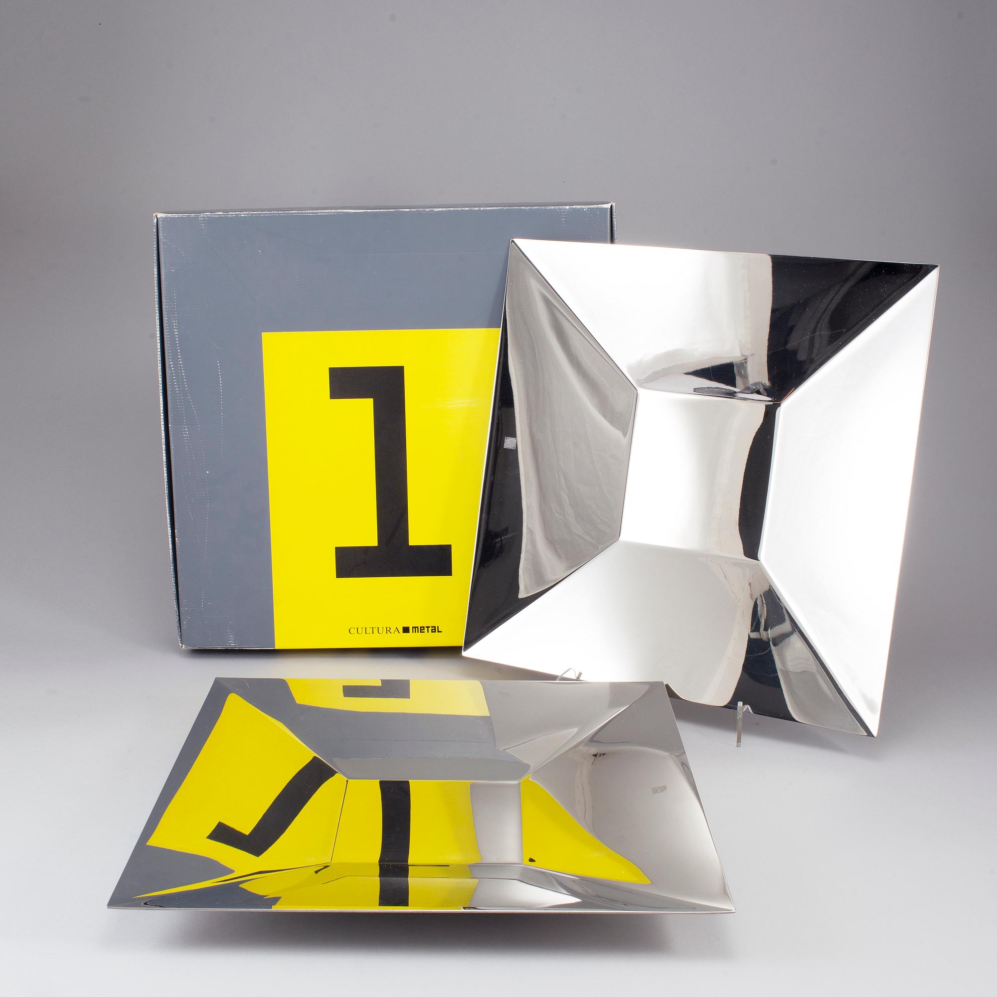 SIGURD PERSSON, two 'Cultura' plates, 1988.