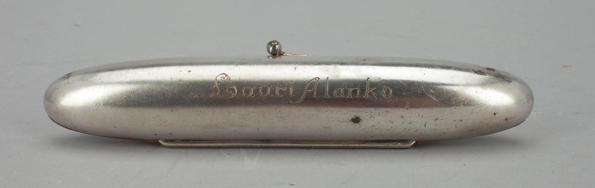 CIGARRETUI, silver, Auran Kultaseppä Oy, Åbo 1947. Vikt ca 51 g.