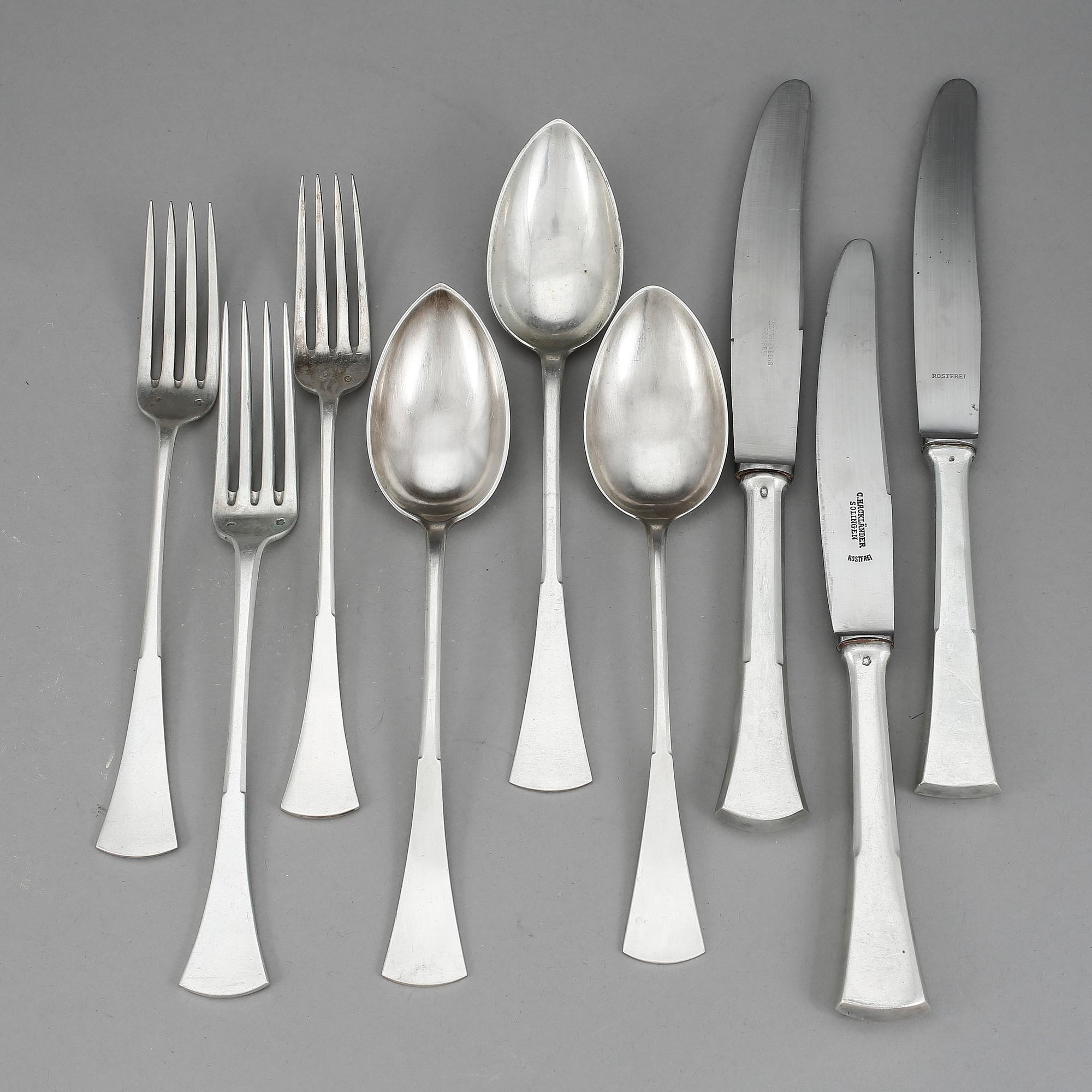 BESTICKSERVIS, 124 delar, silver, bla Österrike-Ungern 1872-1922 och Ungern 1937-1965. Total vikt ca 6841 gram.