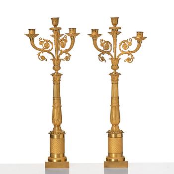 Kandelabrar, ett par, för fyra ljus, av Pierre Chibout, Paris (mästare 1806-1824), Empire.