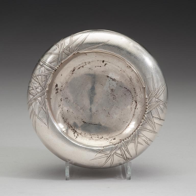 A Japanese silver bowl, early 20th Century.