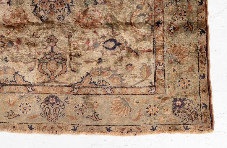 Matta, antik silke Kayseri, ca 170 x 116 cm.