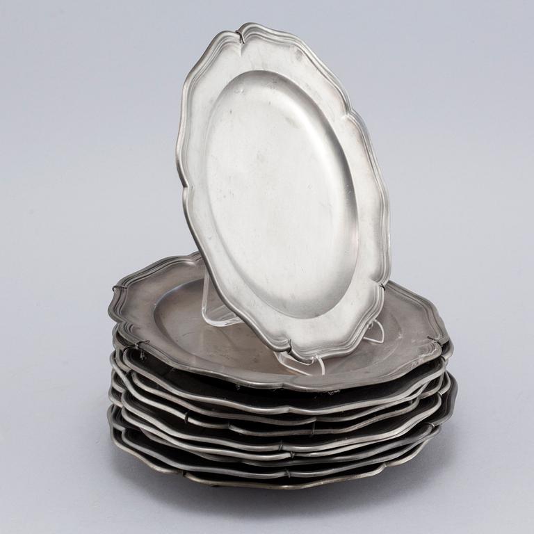 Ten pewter plates from Engl. Block Zinn, 20th century.