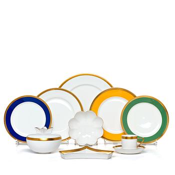 25. Karin Björquist, a 54 pieces "Nobel" bone china dinner service, Rörstrand post 1991.