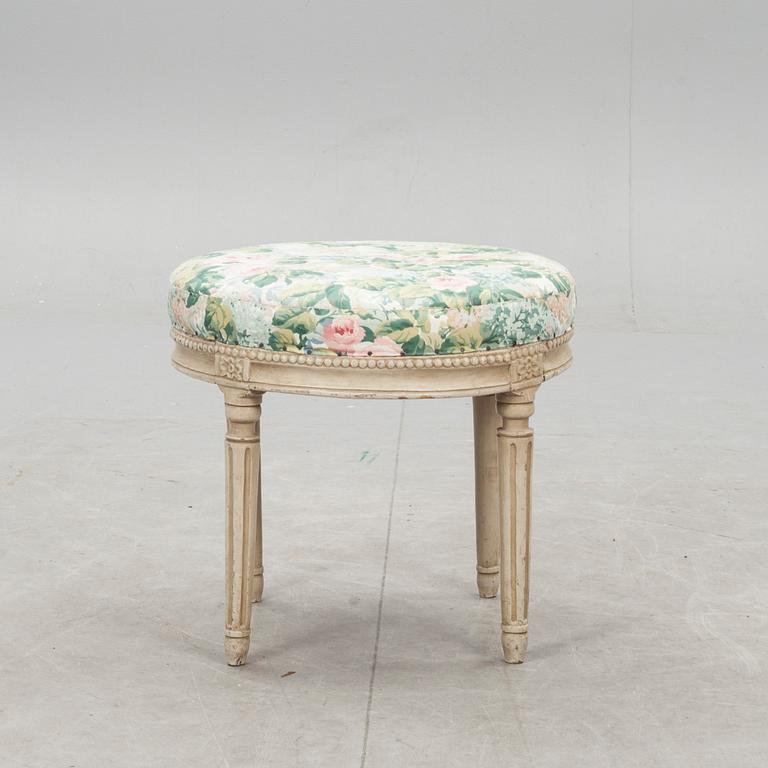 TABURETT, sengustaviansk.