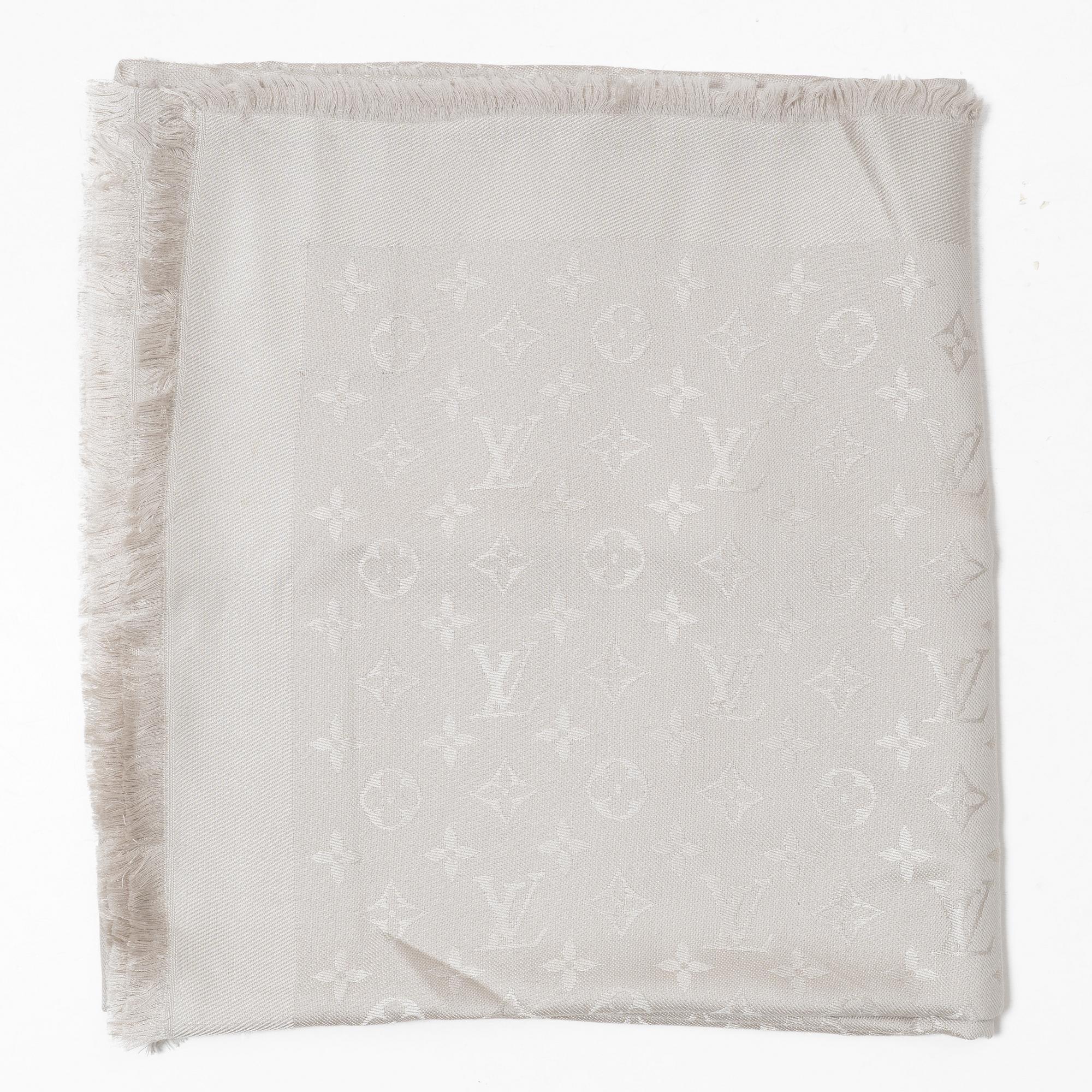 Louis Vuitton, shawl, "Chale Monogram".