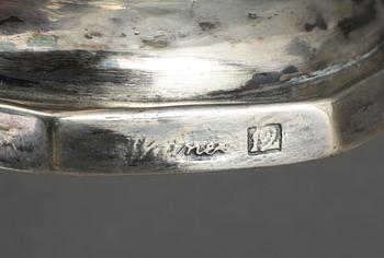 KALK, silver, 1800-talets första hälft, kontrollstämplad Tyskland/Polen. 158 gram.