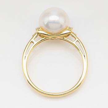RING, 14K guld, diamanter och odlad pärla.