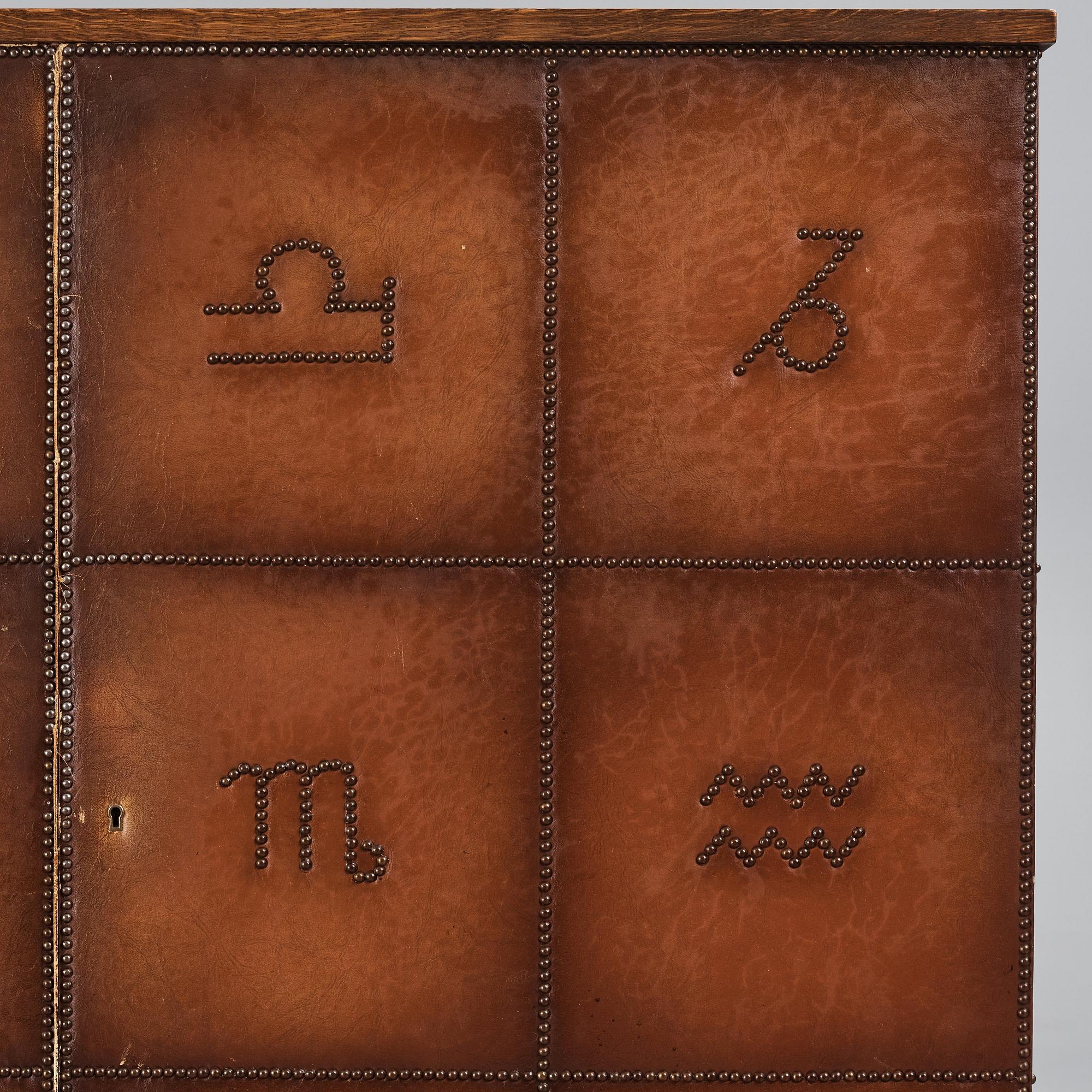 Otto Schulz, skåp, "Zodiakens tecken" för Boet, Göteborg, 1930-40-tal.