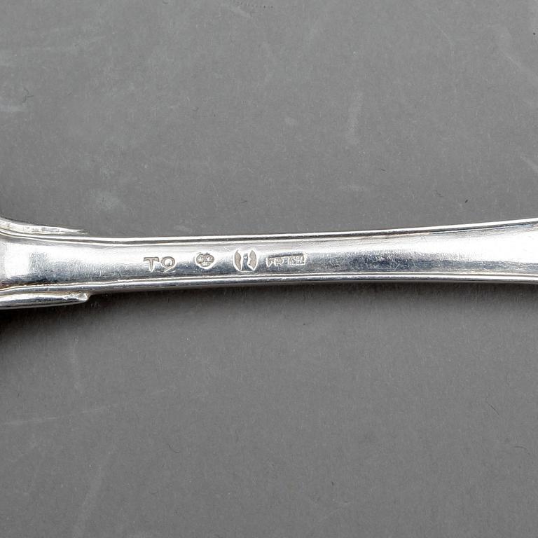 DESSERTSKEDAR samt STRÖARE, silver, bland annat Mikael Åström (1764-91). Vikt ca 500 g.