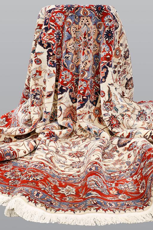 A rug, Figural Orientalisk Rund,  Diameter ca 267 cm.