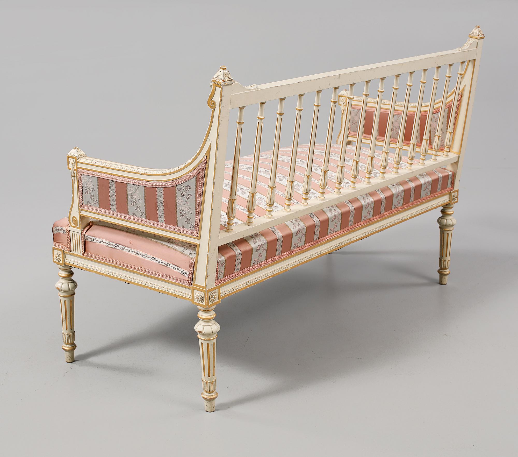 SOFFA, gustaviansk stil, 1900-talets första hälft.