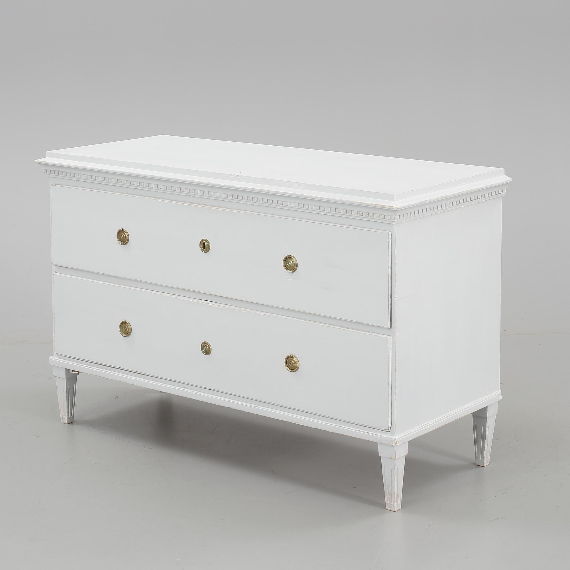 BYRÅ, gustaviansk stil, 1900-talets början.