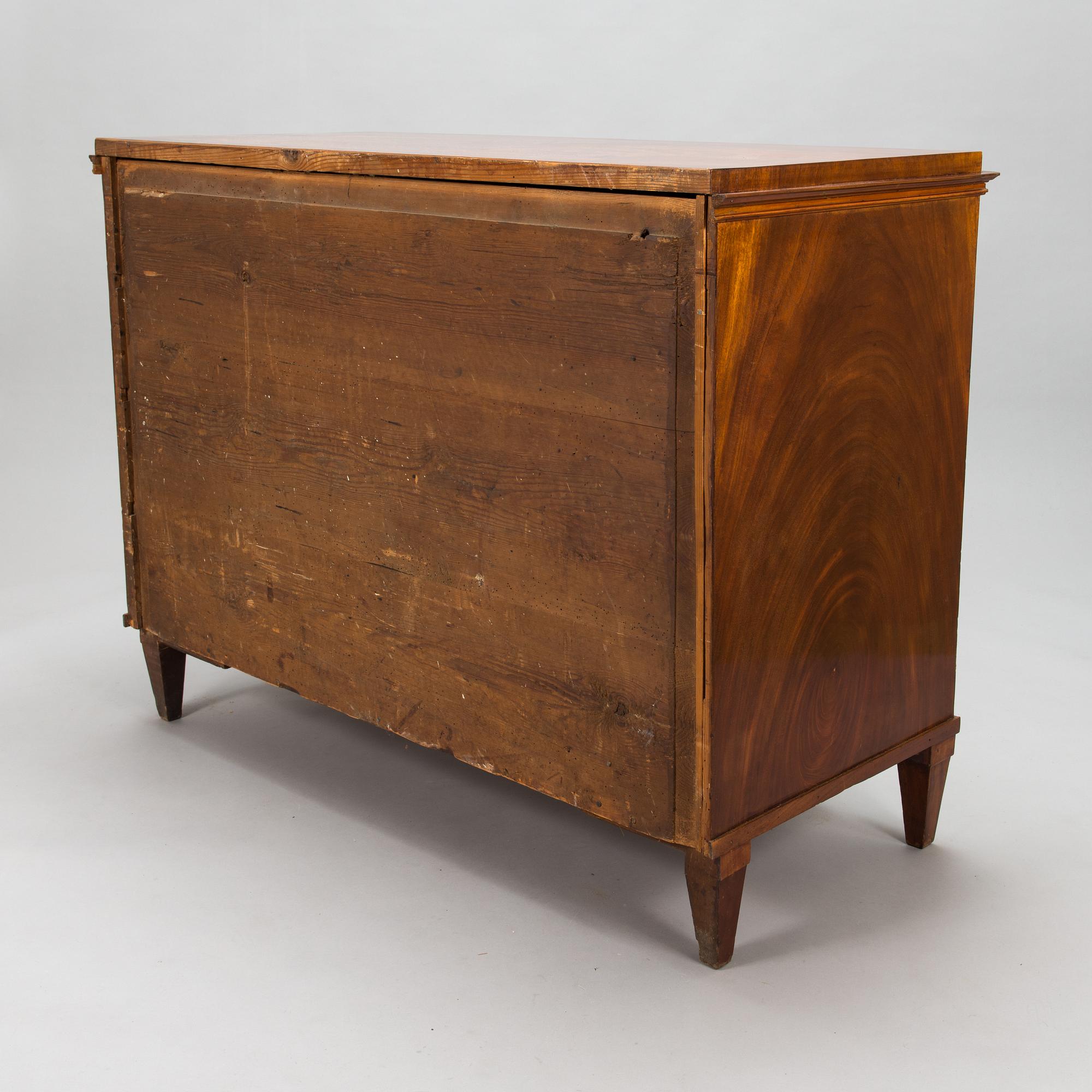 An Empire-style chest of drawer, Carl Hendrik Blom (master in Stockholm 1796 - 1835).