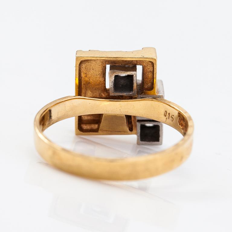 Björn Weckström, An 18K gold ring "Diamond city" wtih diamonds ca. 0.15 ct in total. Lapponia 1978.